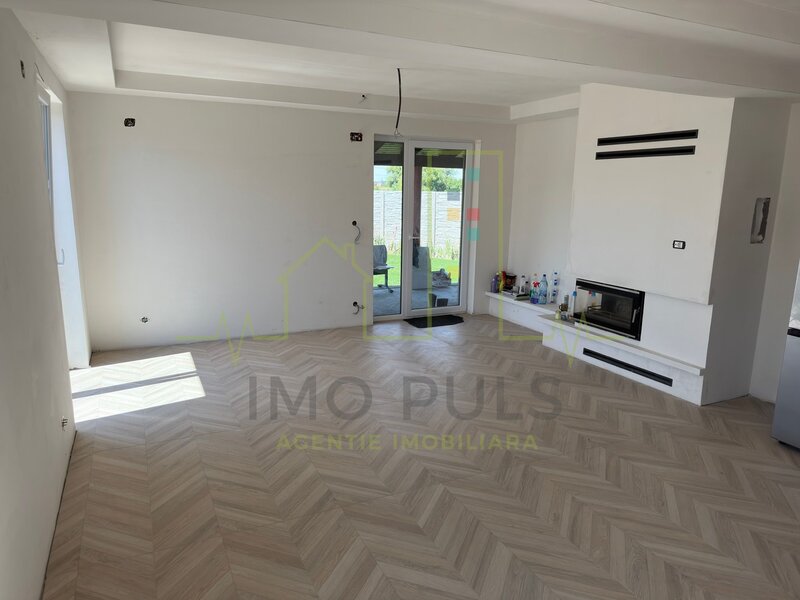 Timis  Casa individuala. 660 Teren. Ghiroda. Carport.