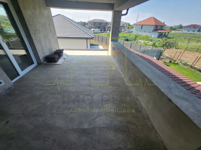 Timis  Casa individuala. 660 Teren. Ghiroda. Carport.