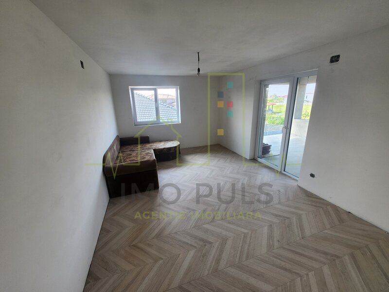 Timis  Casa individuala. 660 Teren. Ghiroda. Carport.