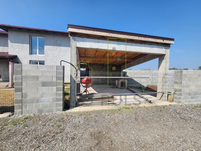 Timis  Casa individuala. 660 Teren. Ghiroda. Carport.